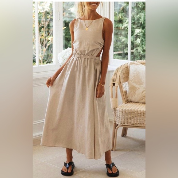 TREASURE & BOND
Open Back Linen & Cotton Apron Dress In Tan - Picture 1 of 3